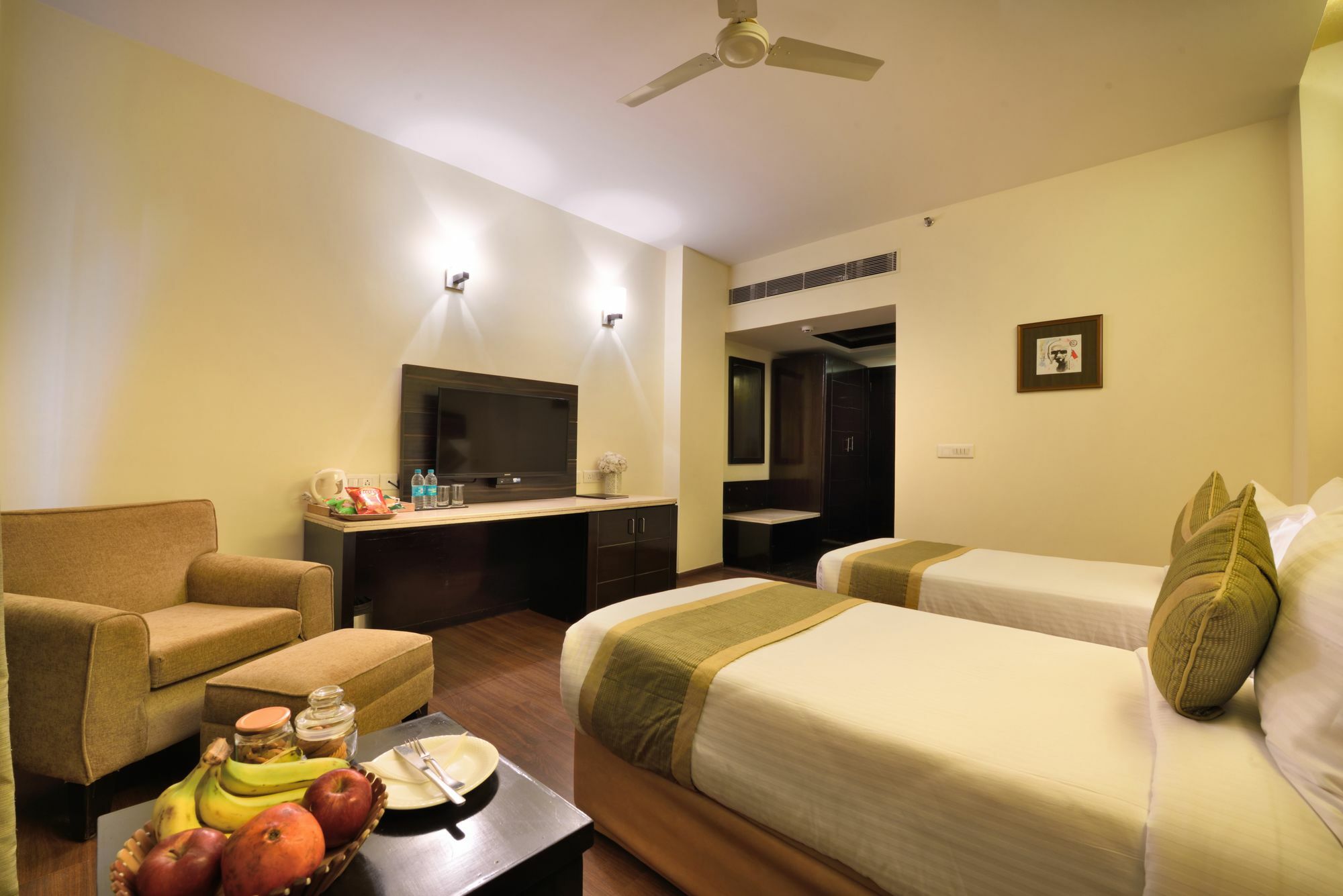 Glitz Westend Inn Neu-Delhi Exterior foto